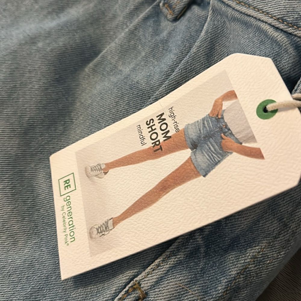 Celebrity Pink ReGeneration Mindful Denim Jean Mom High Rise Shorts 11/30 NWT - Picture 5 of 7